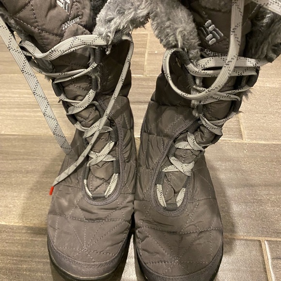 Columbia winter boots - Picture 7 of 12